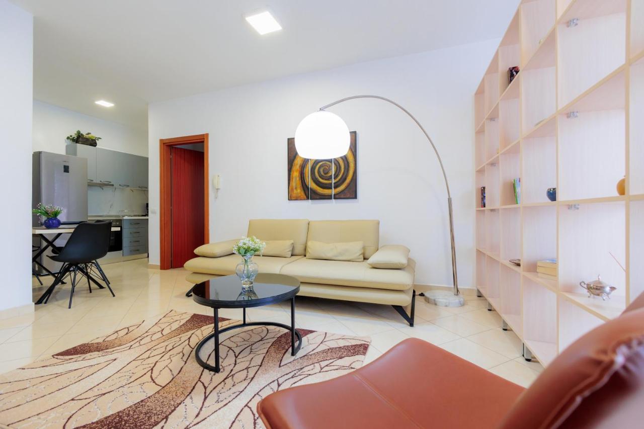 Tirana Center Apartment 12 ภายนอก รูปภาพ