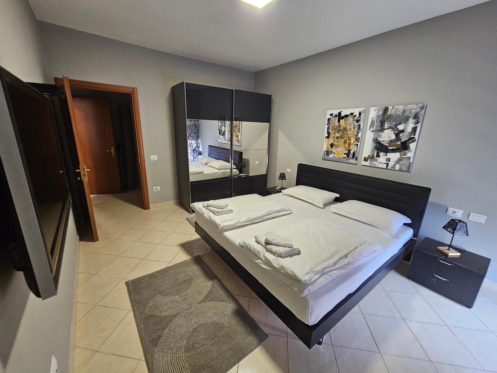 Tirana Center Apartment 12 ภายนอก รูปภาพ